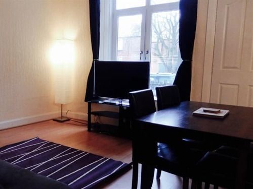 One Bedroom Apartment By Klass Living Serviced Accommodation Bellshill - Elmbank Street Apartment Extérieur photo